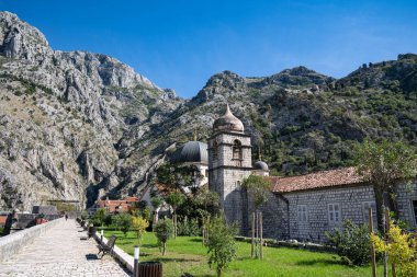 Karadağ 'ın Kotor Kent Duvarı Tahkimatları içinde