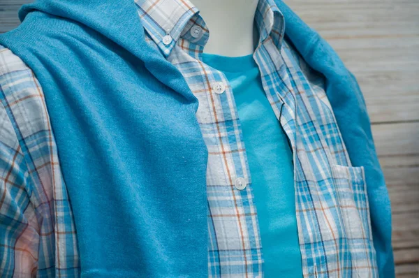 Koszula Lato Niebieski Manekin Sklepie Moda Dla Mężczyzn — Zdjęcie stockowe