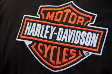 Gerarmer - Fransa -26 2018 - perakende Harley Davidson logosunun siyah tişört geri olabilir 