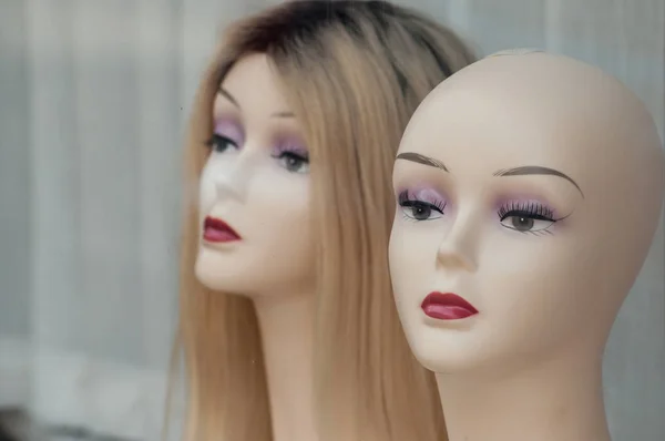 Closeup Woman Face Mannequin Wig Fashion Store Showroom — Stock Photo, Image