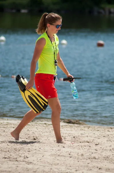 Belfort France June 2018 Lifeguard Girl Walking Palms Front Lake — Stock Photo, Image