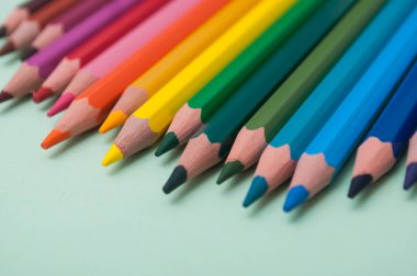 portre renk arka plan üzerinde boyama kalemler