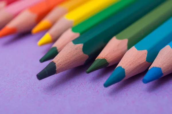 Detailní Záběr Barvení Tužky Barvu Pozadí — Stock fotografie