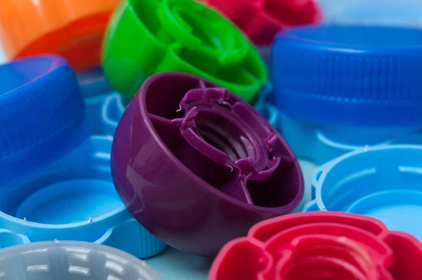 Närbild Färgglada Plastpluggar För Återvinning — Stockfoto