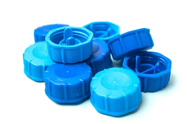 Gros Plan Bouchons Plastique Bleu Pour Recyclage Sur Fond Blanc — Photo