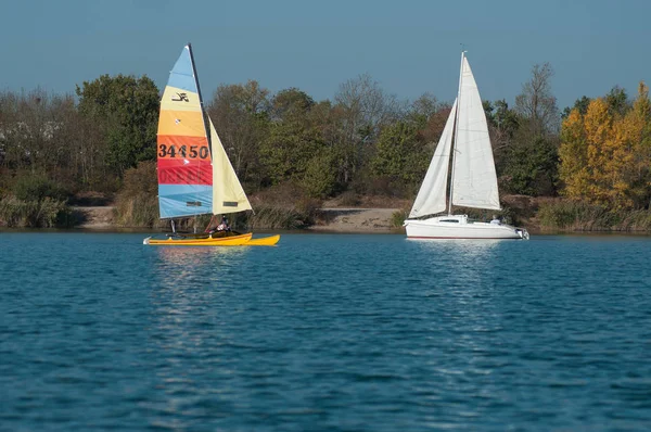 Reiningue France Octobre 2018 Catamaran Arc Ciel Voile Voile Blanche — Photo