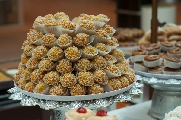 Închiderea Stivei Prăjituri Marocane Piață — Fotografie, imagine de stoc