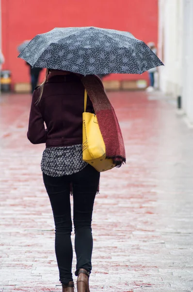 Mulhouse Frankrijk Oktober 2018 Portret Van Vrouw Lopen Met Paraplu — Stockfoto