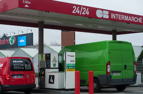 Mulhouse France October 2018 People Cars Taking Fuel Intermarche Gas — Stock Photo, Image