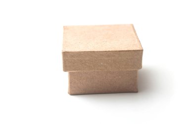 mini kare kağıt kutusu beyaz arka plan üzerinde closeup