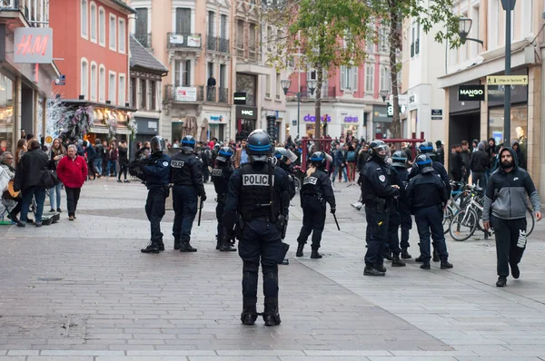 Mulhouse Frankreich Dezember 2018 Französische Polizisten Während Der Ausschreitungen Von — Stockfoto