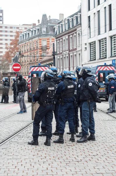 Mulhouse Frankreich Dezember 2018 Französische Polizisten Während Der Ausschreitungen Von — Stockfoto