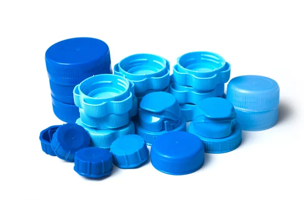 Крупный План Голубых Пластиковых Пробок Переработки Белом Фоне — стоковое фото