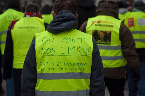 Mulhouse França Dezembro 2018 Pessoas Protestando Rua Contra Impostos Aumento — Fotografia de Stock