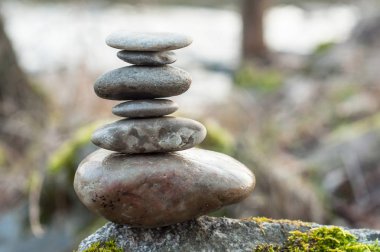 Sınır nehir kaya taş denge closeup