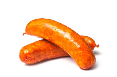 Beyaz arka plan üzerinde füme sosis closeup 