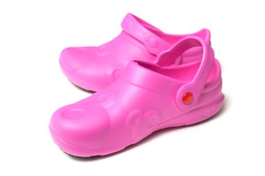 pembe lastik ayakkabılar beyaz arka plan üzerinde closeup 