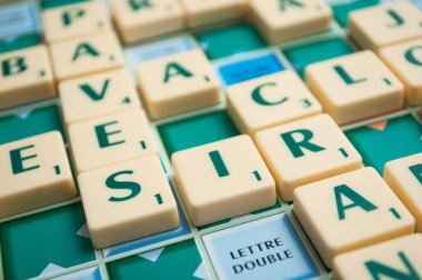 Scrabble masa oyunu plastik harflerin Closeup 