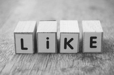  ahşap masa arka plan kavramı üzerinde ahşap küp kelime - Gibi