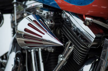  Harley Davidson motosiklet üzerinde krom