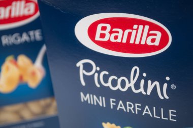 Barilla karton kutudan Farfalle makarna, İtalyan makarna ünlü markası