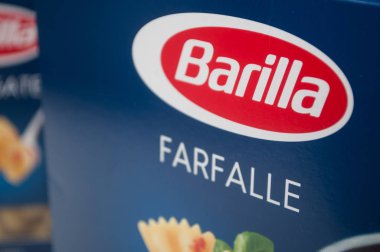 Barilla karton kutudan Farfalle makarna, İtalyan makarna ünlü markası