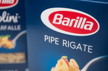 Barilla karton kutudan boru rigate makarna, İtalyan makarna ünlü marka
