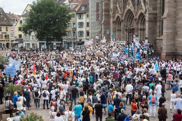 Mulhouse Francia Junio 2020 Personas Que Protestan Con Máscaras Médicas — Foto de Stock