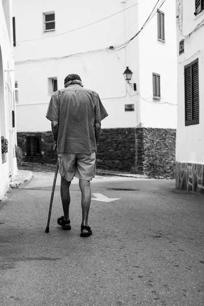 Portret Achteraanzicht Van Een Oude Man Die Straat Loopt Met — Stockfoto