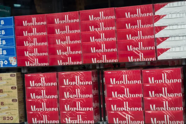 Нойенбург Германия Августа 2020 Крупный План Коробок Сигарет Marlboro Compagny — стоковое фото