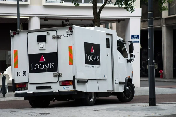 Mulhouse França Agosto 2020 Vista Caminhão Loomis Transportando Banco Dinheiro — Fotografia de Stock