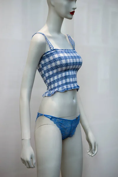 Detailní Záběr Modrého Spodního Prádla Figuríně Módní Prodejně — Stock fotografie