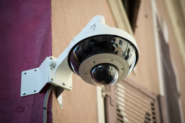 Sluiten Van Bewakingscamera Stoned Wal Straat — Stockfoto