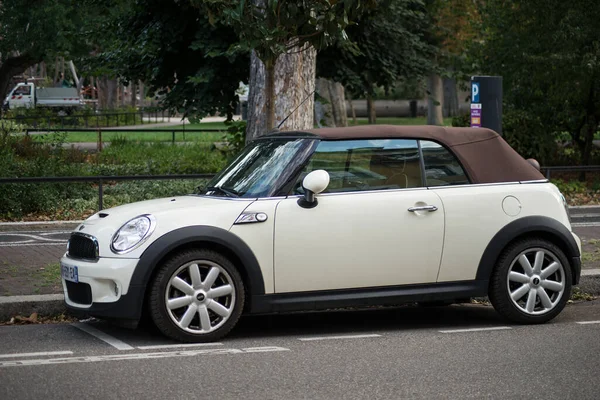 Mulhouse France August 2020 Profile View Beige Mini Cooper Convertible — 图库照片