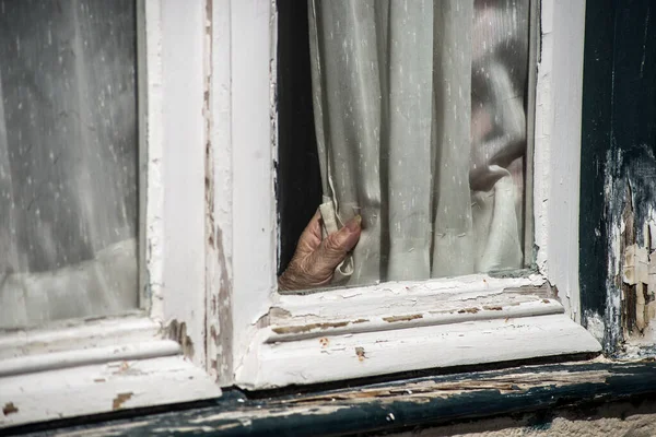 Closeup Hand Old Woman Watching Window — Stock Photo, Image