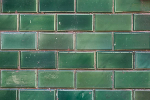 Detailní Záběr Zelených Keramických Dlaždic Stěnu — Stock fotografie
