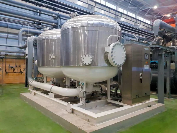 Sıkışmış hava küresel kurutucu nemi yok etmek için.