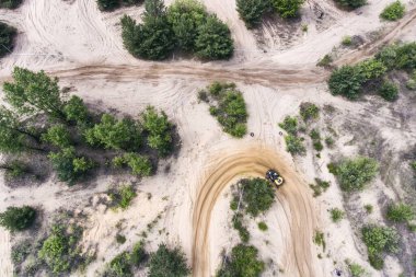 Bukowno Polonya 'da Offroad 4x4 kum rallisi