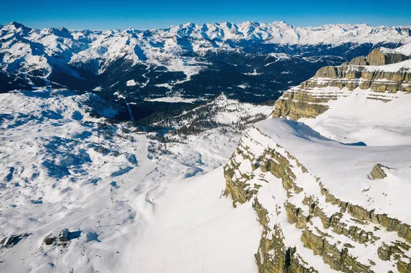 무인기에서 마돈나 필리오와 Val Rendena Dolomites Frentino Italy Ursus Snowpark — 스톡 사진