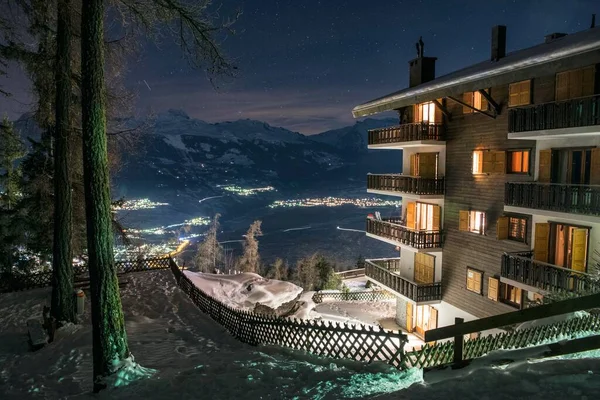 Nocne Zdjęcie Veysonnaz Alpach Kurort Les Vallees Szwajcaria — Zdjęcie stockowe