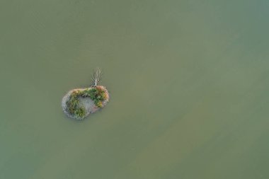 Balık üreme göletleri, Bielsko Biala 'daki balık havuzu Beskid Dağları Polonya Hava Aracı fotoğrafı