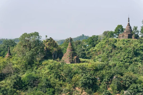 Mrauk Aldeia Stupas Pagodes Rakhine State Myanmar Ásia — Fotografia de Stock