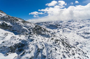 Avusturya, Obertraun 'daki Dachstein Krippenstein Dağları insansız hava aracı görüntüsü