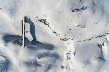 Avusturya, Obertraun 'daki Dachstein Krippenstein Dağları insansız hava aracı görüntüsü