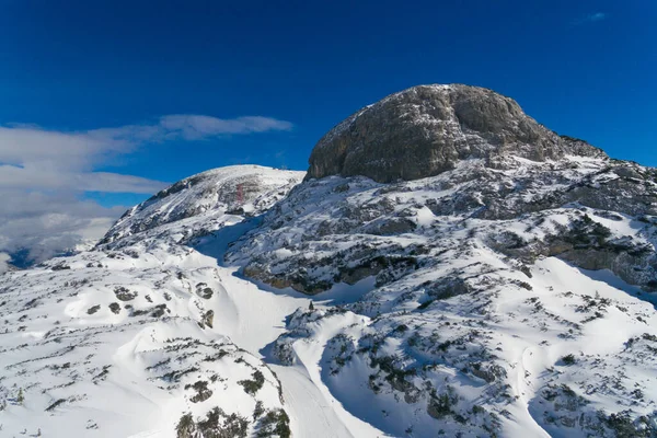 奥地利Obertraun的Dachstein Krippenstein山脉无人驾驶飞机照片 — 图库照片