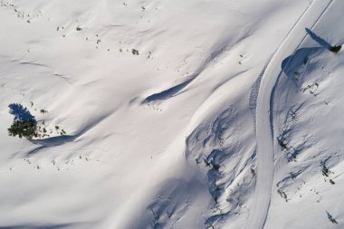 Avusturya, Obertraun 'daki Dachstein Krippenstein Dağları insansız hava aracı görüntüsü