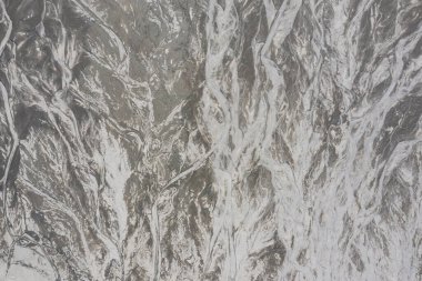 Endüstriyel maden, bakır madeninin soyut sansür tankı, nehir deltası gibi turkuaz su. Polkowice Polonya 'da dev kanalizasyon arıtma tankı