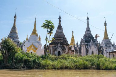 Shwe Indein Pagoda, Budist pagodalar, Indein köyünde, Inle Gölü Shan State, Myanmar Burma