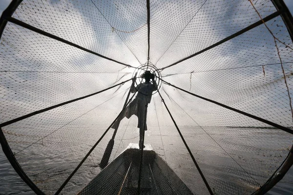 Traditional Fisherman Boat Inle Lake Leg Rowing Fishermen Net Boat — Stock Photo, Image