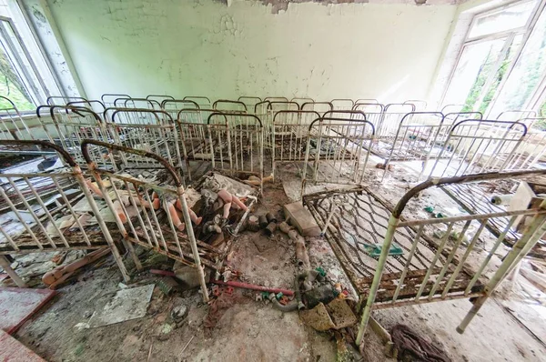 Brinquedos Berços Jardim Infância Prypiat Zona Exclusão Chernobyl Usina Nuclear — Fotografia de Stock
